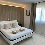Apartment Santo *