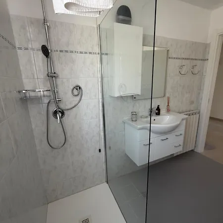 Santo Apartament Urbania